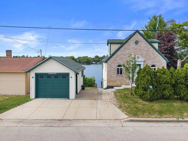 N50W35096 Wisconsin AVENUE, Okauchee, WI 53069