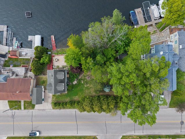 N50W35096 Wisconsin AVENUE, Okauchee, WI 53069