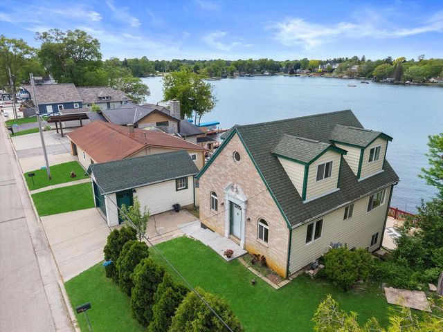 N50W35096 Wisconsin AVENUE, Okauchee, WI 53069