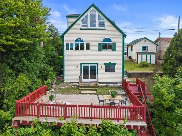 N50W35096 Wisconsin AVENUE, Okauchee, WI 53069