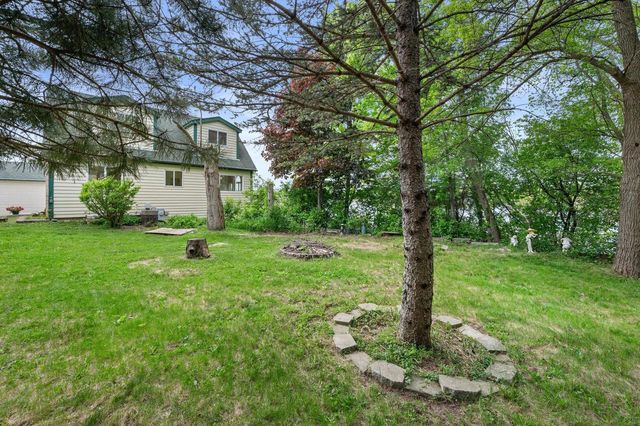 N50W35096 Wisconsin AVENUE, Okauchee, WI 53069