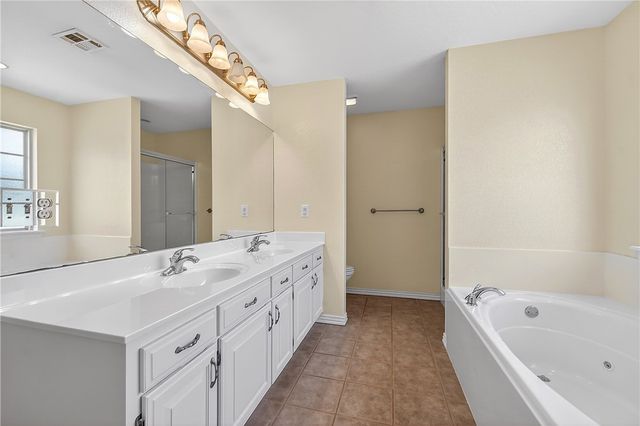 407 NW J Street, Bentonville, AR 72712