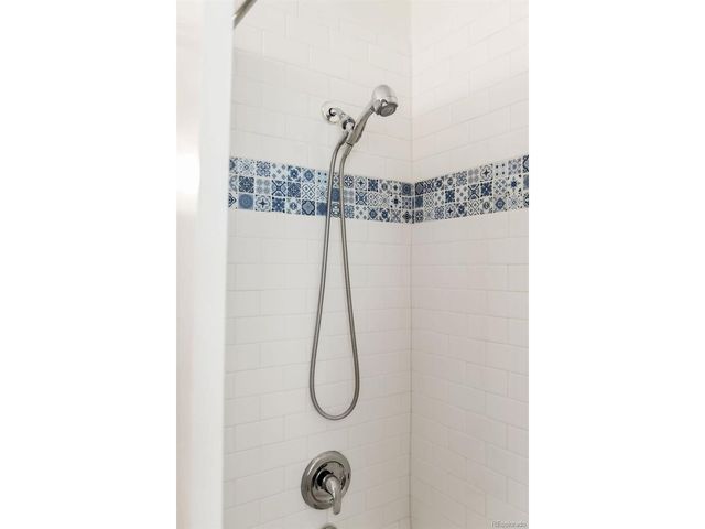 1029 N Pennsylvania St 2E, Denver, CO 80203