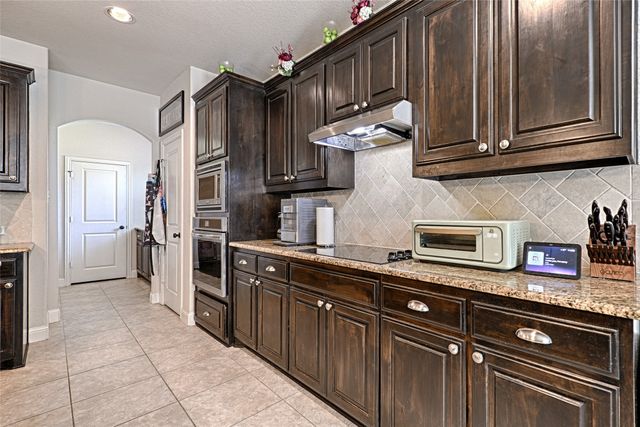 6010 Park View Drive, Midlothian, TX 76065