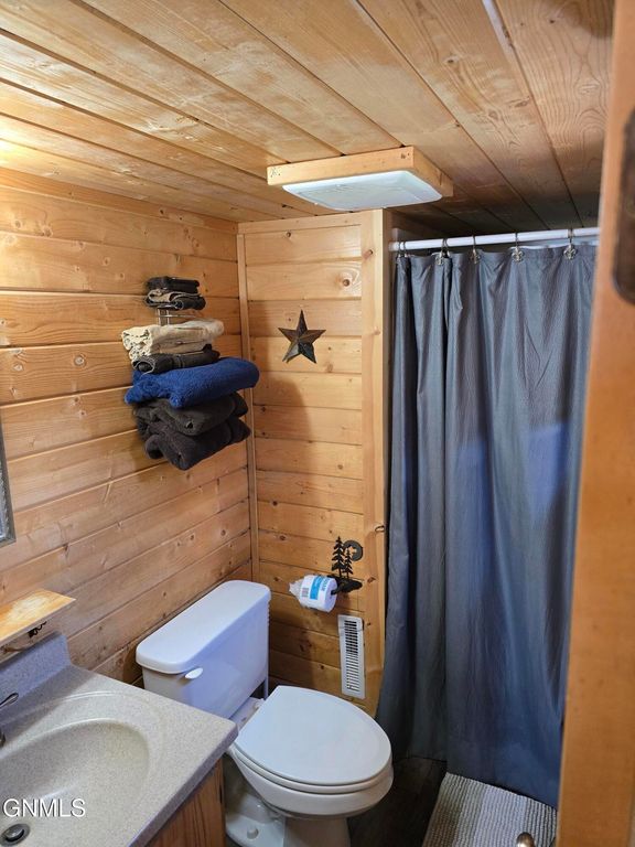 803 Broadway Street, Napoleon, ND 58561 photo 5