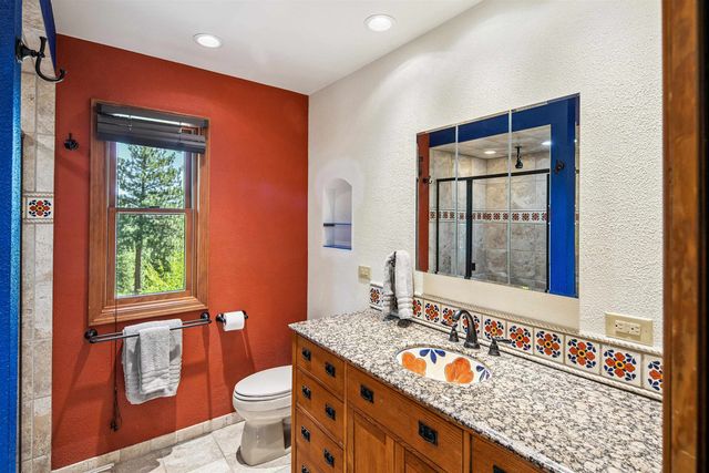 10711 Royal Crest Drive, Truckee, CA 96161