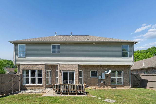 7476 Riverland Dr, Nashville, TN 37221