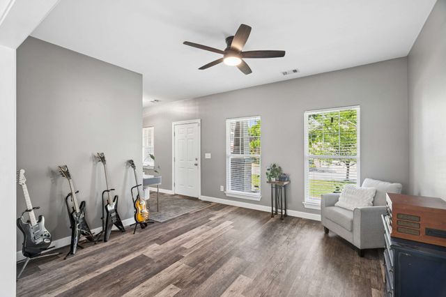 7476 Riverland Dr, Nashville, TN 37221