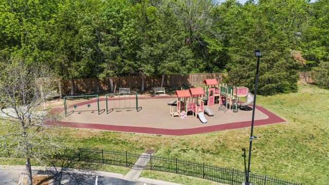 7476 Riverland Dr, Nashville, TN 37221