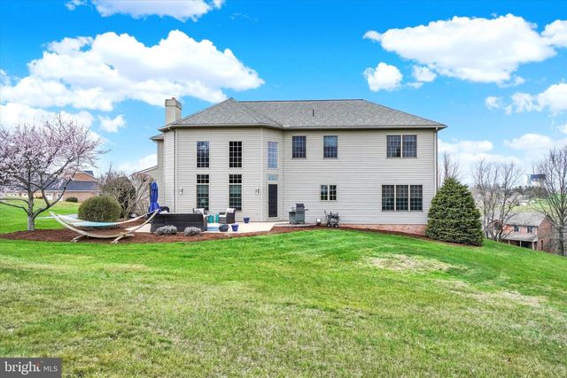 750 RYDELL DR, Dallastown, PA 17313