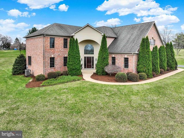 750 RYDELL DR, Dallastown, PA 17313