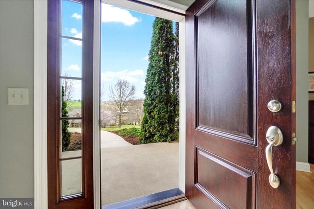 750 RYDELL DR, Dallastown, PA 17313