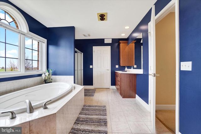 750 RYDELL DR, Dallastown, PA 17313