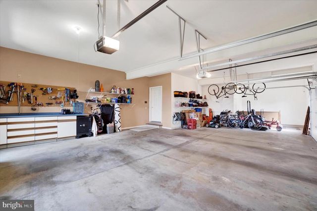 750 RYDELL DR, Dallastown, PA 17313