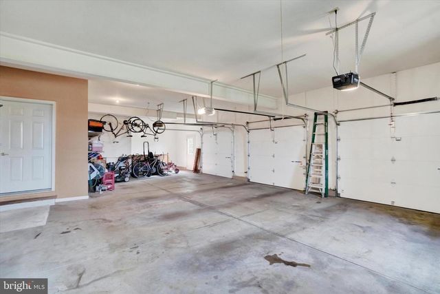 750 RYDELL DR, Dallastown, PA 17313