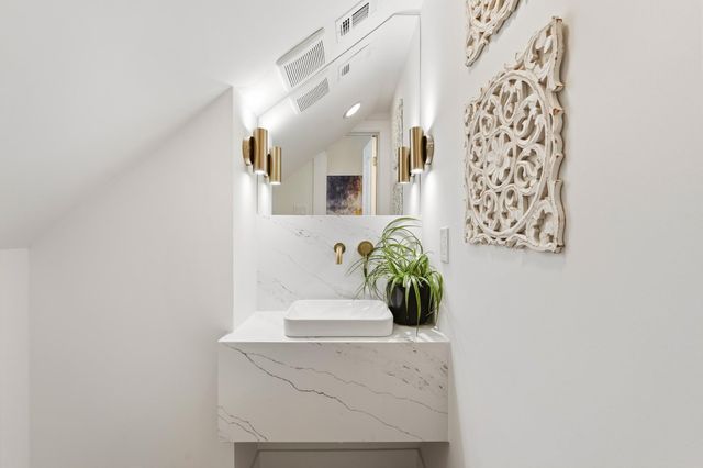 4407 Knightsbridge Boulevard, Sugar Land, TX 77479