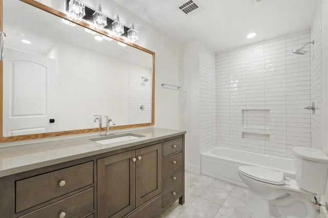 4407 Knightsbridge Boulevard, Sugar Land, TX 77479