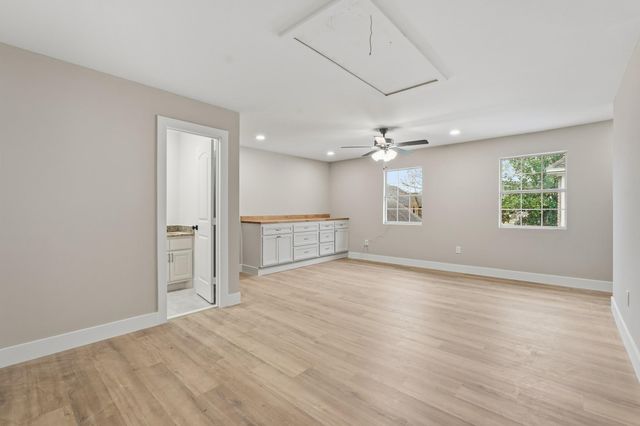 4407 Knightsbridge Boulevard, Sugar Land, TX 77479