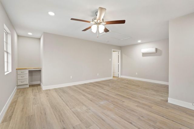 4407 Knightsbridge Boulevard, Sugar Land, TX 77479