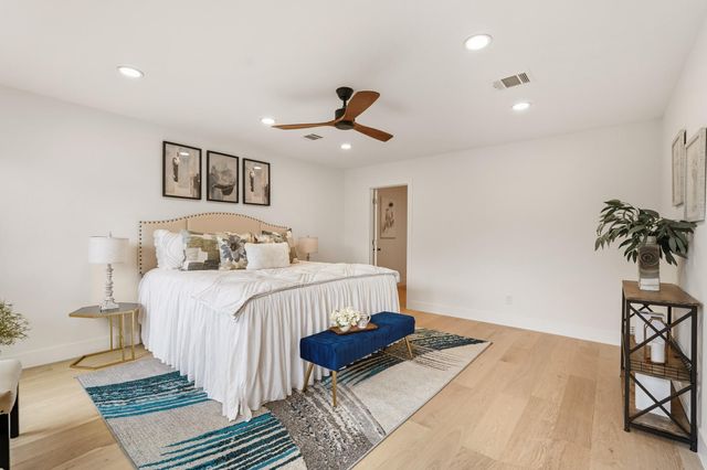 4407 Knightsbridge Boulevard, Sugar Land, TX 77479