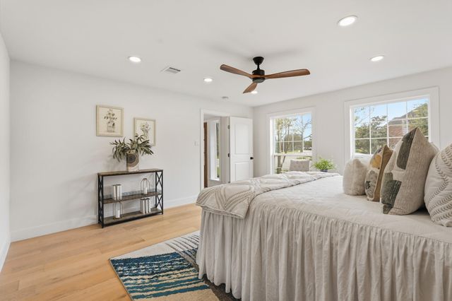 4407 Knightsbridge Boulevard, Sugar Land, TX 77479