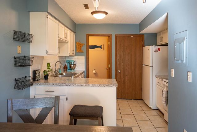 9478 Ranchview Lane N, Maple Grove, MN 55369