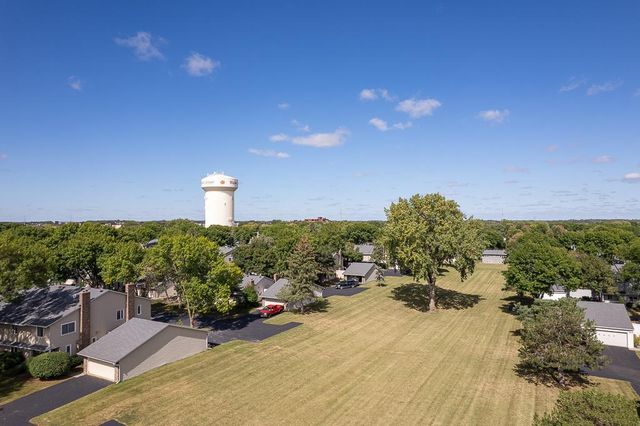 9478 Ranchview Lane N, Maple Grove, MN 55369