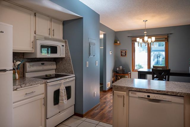 9478 Ranchview Lane N, Maple Grove, MN 55369