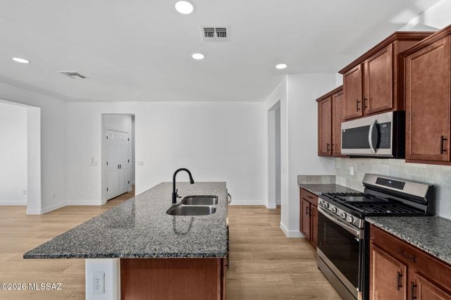 11955 N Raphael Way, Tucson, AZ 85742