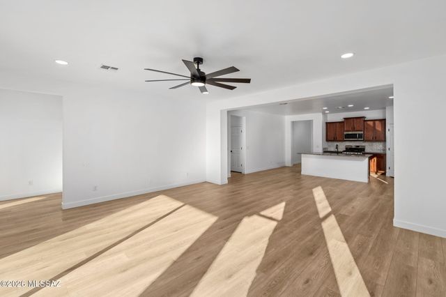 11955 N Raphael Way, Tucson, AZ 85742