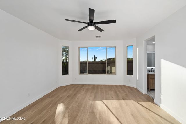 11955 N Raphael Way, Tucson, AZ 85742