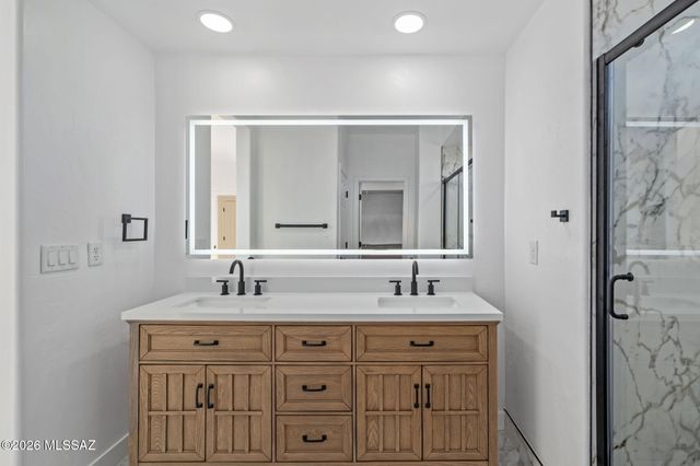 11955 N Raphael Way, Tucson, AZ 85742