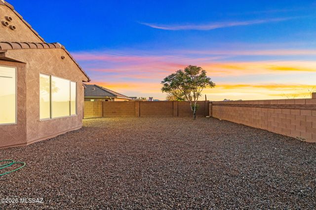 11955 N Raphael Way, Tucson, AZ 85742