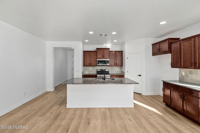 11955 N Raphael Way, Tucson, AZ 85742