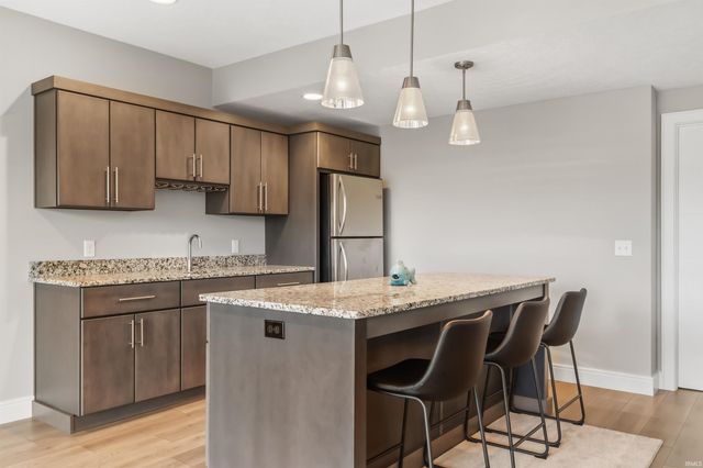 155 Lane 282 B Hamilton Lake, Hamilton, IN 46742