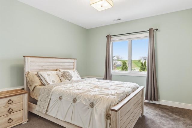 155 Lane 282 B Hamilton Lake, Hamilton, IN 46742