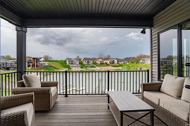 155 Lane 282 B Hamilton Lake, Hamilton, IN 46742