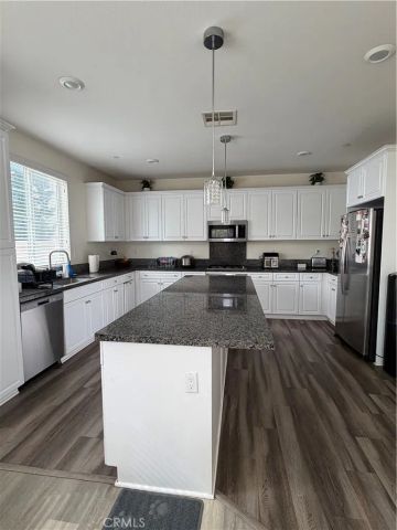 8801 Festival, Chino, CA 91708