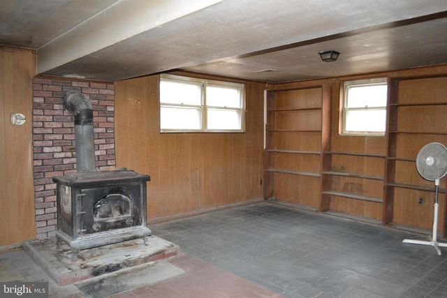 1625 HILLCREST LN, Aston, PA 19014