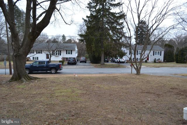 1625 HILLCREST LN, Aston, PA 19014