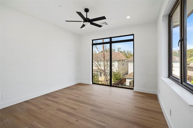 4708 Laurel Street, Bellaire, TX 77401