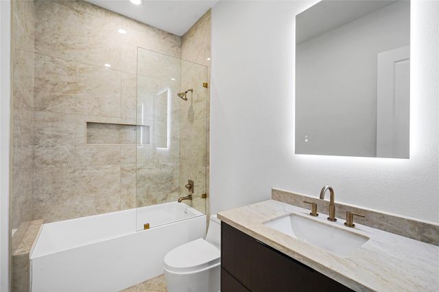 4708 Laurel Street, Bellaire, TX 77401