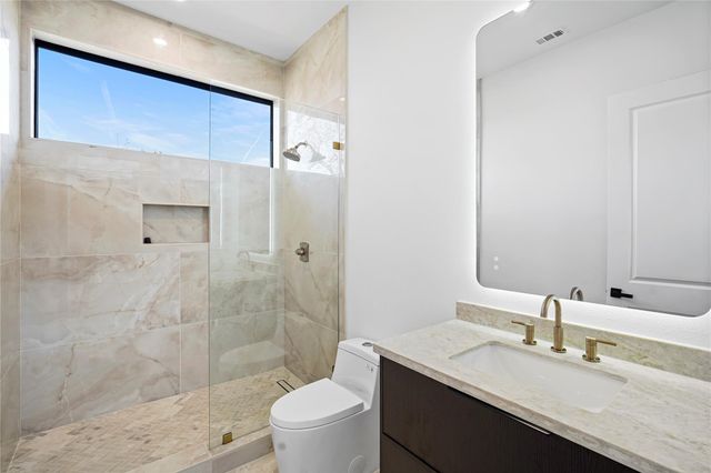 4708 Laurel Street, Bellaire, TX 77401