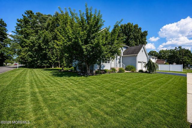 54 7th Street, Monroe, NJ 08831