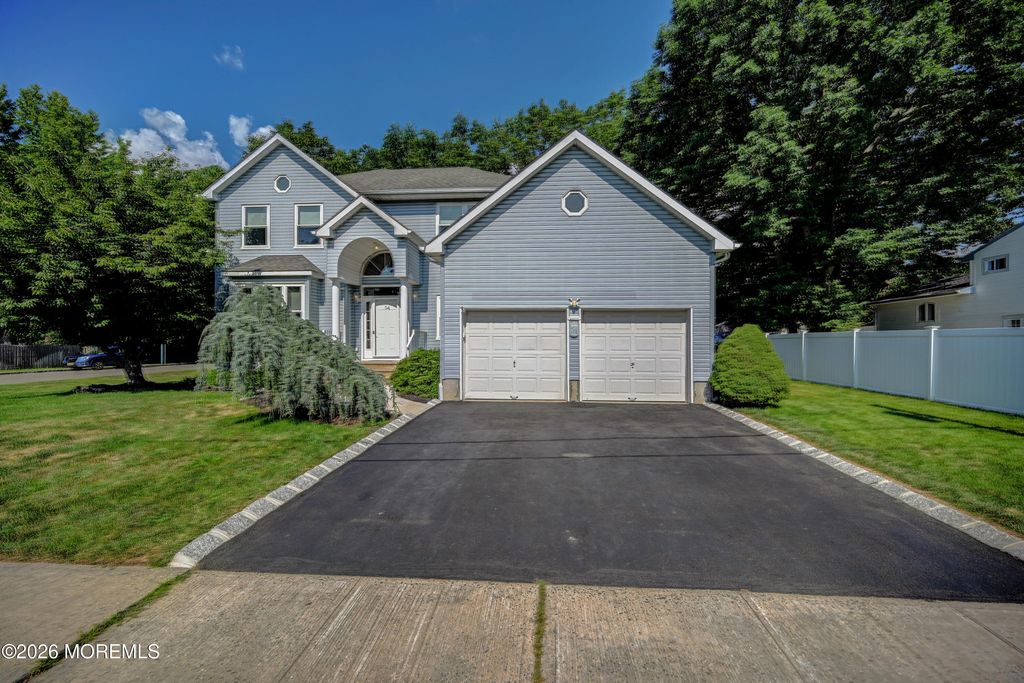 54 7th Street, Monroe, NJ 08831