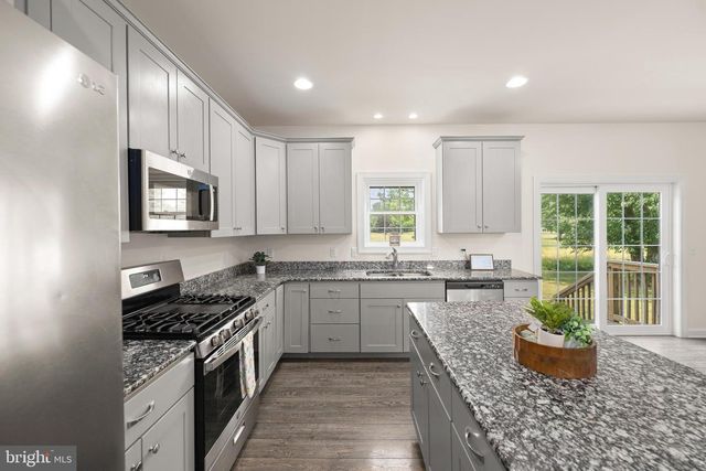 121 W GREEN LN, Milford, DE 19963