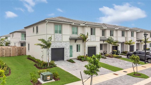 725 SE 14th Ct, Homestead, FL 33034