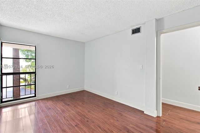6511 Racquet Club Dr 46, Lauderhill, FL 33319
