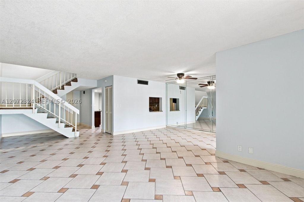 6511 Racquet Club Dr 46, Lauderhill, FL 33319