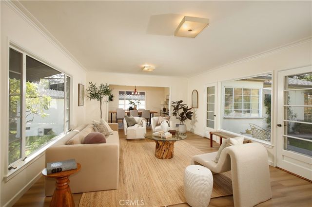 833 W Mountain, Glendale, CA 91202